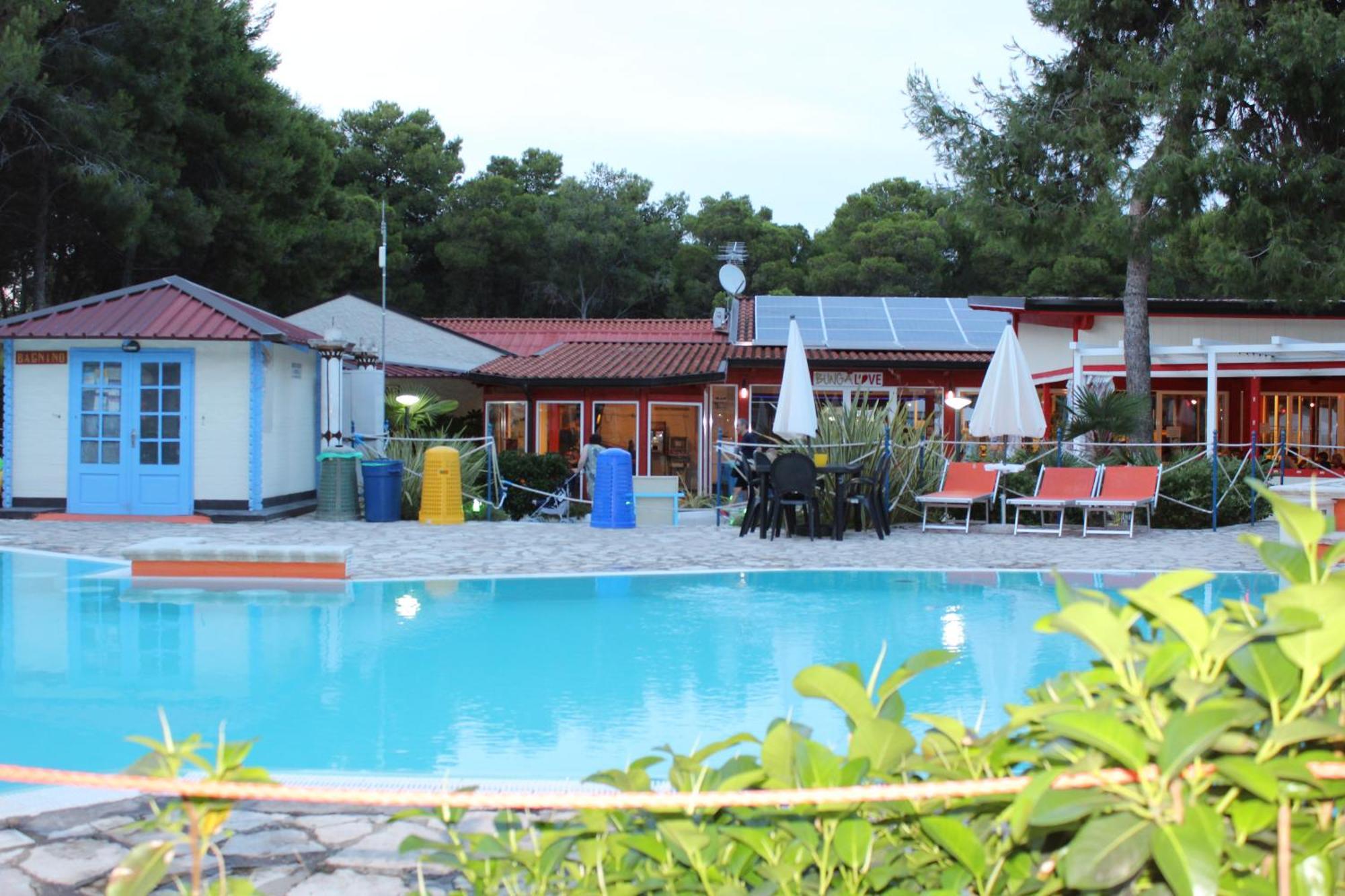Policoro Village Hotel Екстериор снимка